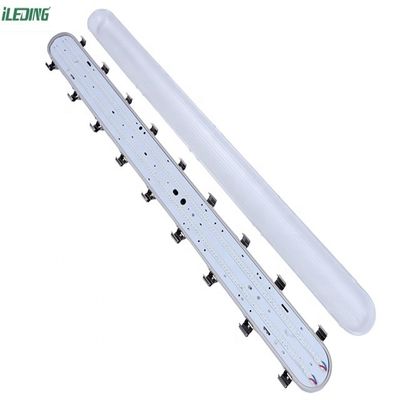 천장 설치 110W 8FT LED 3 개의 기상 방지 증기 단단한 농장용 조명