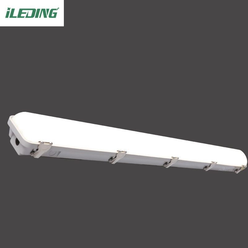 4FT 워크샵 LED 증기 튼튼한 차고 조명 장착장 낮 빛 색상 온도 및 IP66 방수 등급