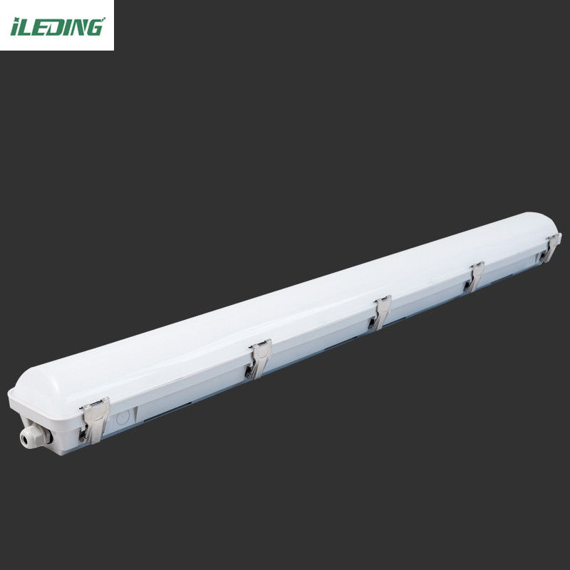 회색 폴리카보네이트 닫기 클립 4FT 46W LED 증기 튼튼한 조명 장치